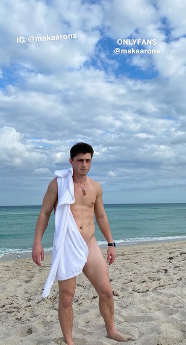 Hi. Discount on my only fans for the next 24 hours😝 Something fun this Sunday😘   https://t.co/ScKBmAujZH