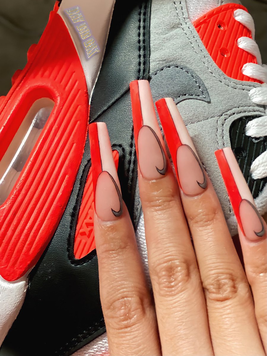 daydiddat's tweet photo. HAPPY #AirMaxDay 💫 https://t.co/iaEM0IXDgY