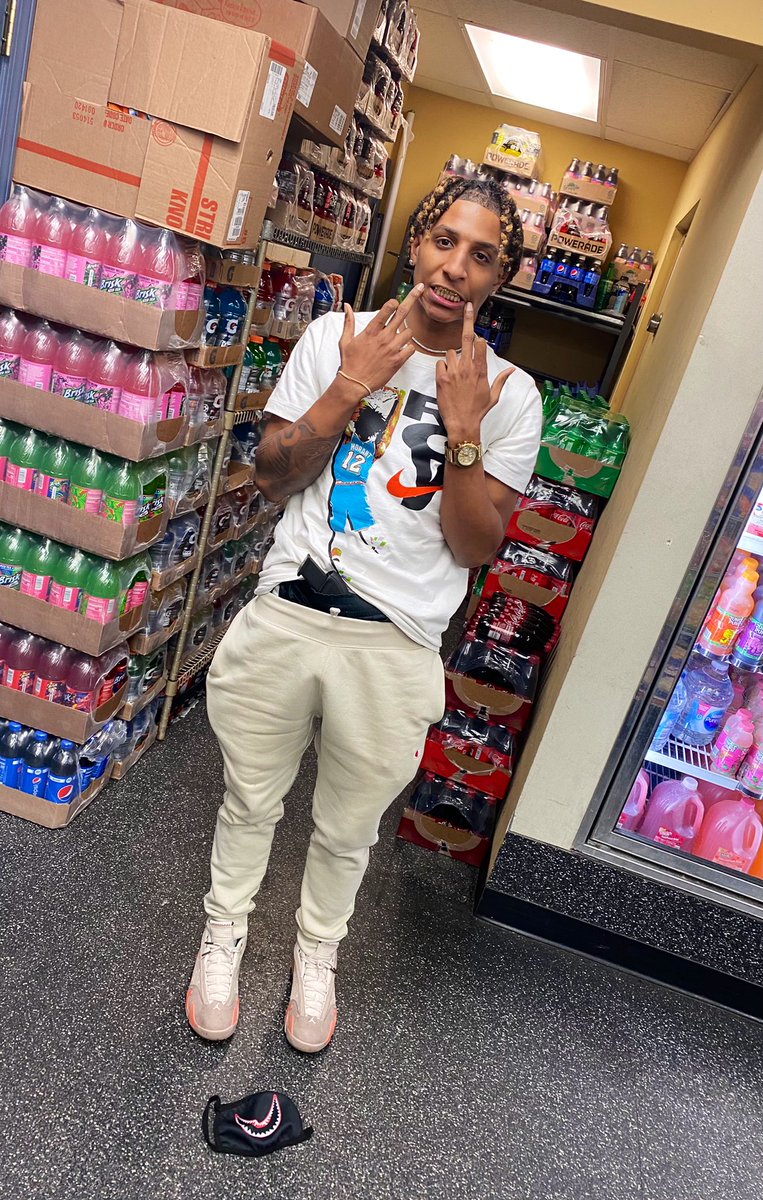 NoYapQuan's tweet photo. Once u give my pussy up it’s ova wit🙅🏽‍♂️I’m in my bag Now💰I act like Ion Kno da Bitch🥱 https://t.co/BqwUwZenL5