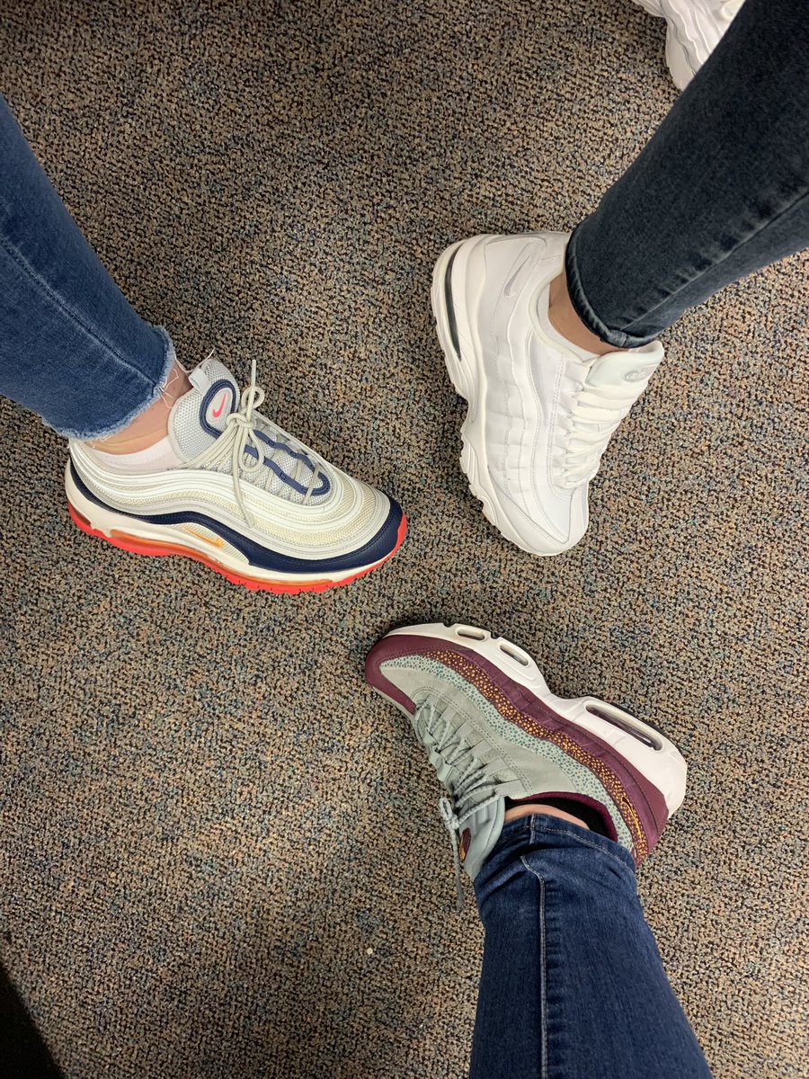 BobbiJoWathen's tweet photo. The office is celebrating #airmaxday2021 #MHSDragons https://t.co/v0POMKscPK