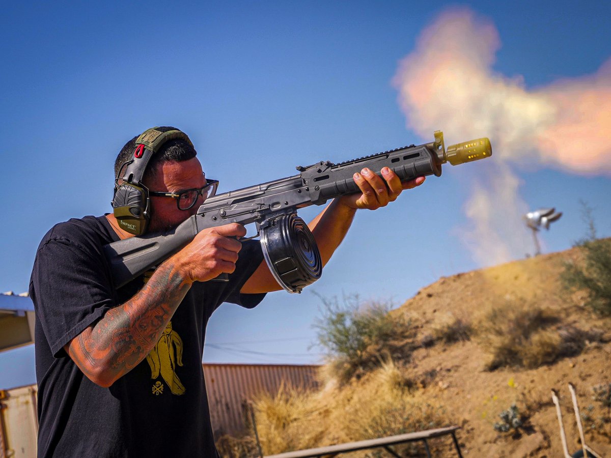 AfterActionAZ's tweet photo. Goodness, gracious, great balls of fire!

Spent last weekend out at the 2021 Superstition Mountain Mystery 3-Gun competition in Mesa, AZ. Captured this photo at the Lee Armory demo area while one of their full-auto AK47s was being fired. 

#machineguns #firearms #full-auto… https://t.co/JFXDnWiqG0