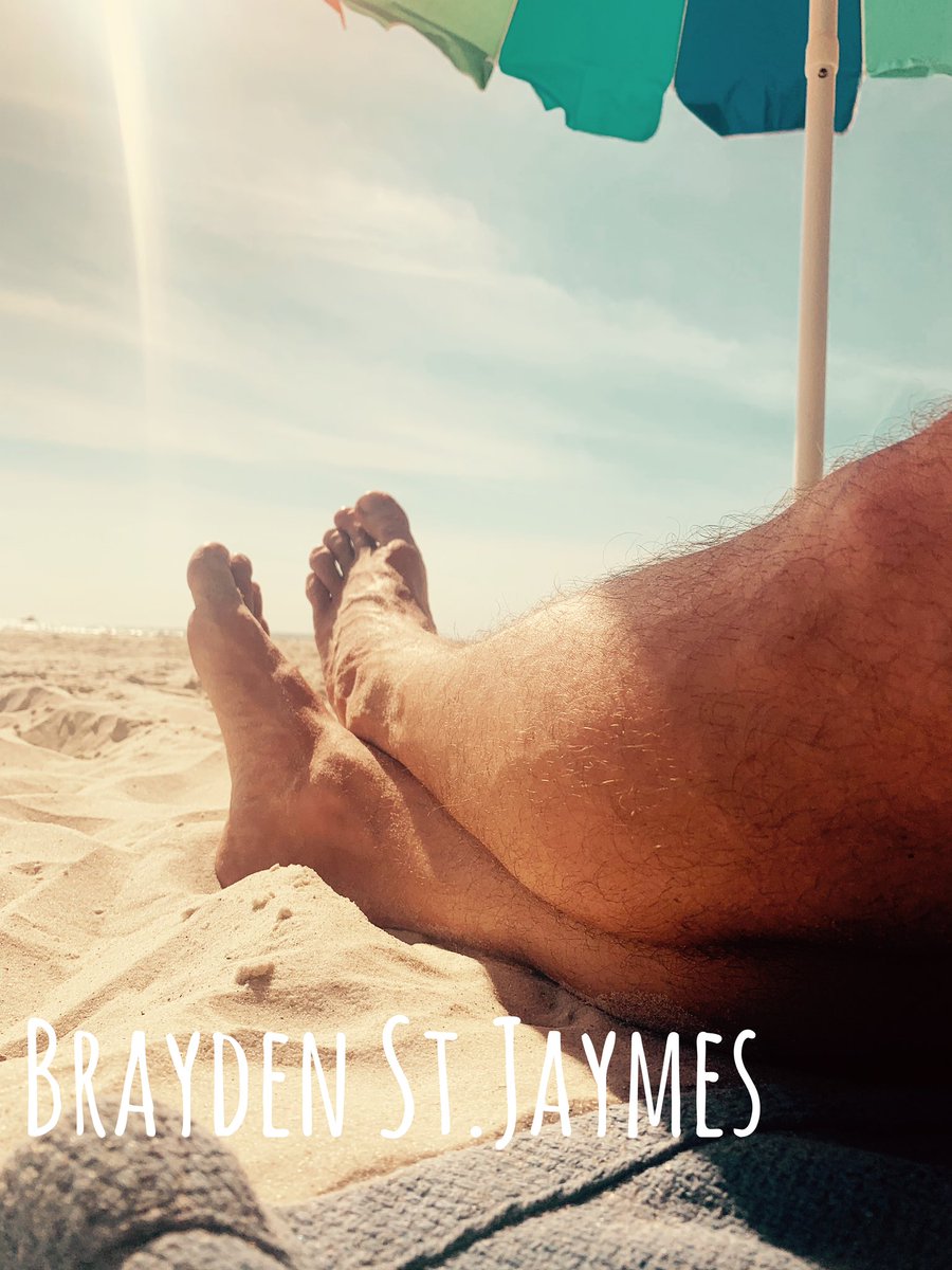 BrayStJaymesXXX's tweet photo. Decided to take the day off from thoting..
RT if you want to give me a 🦶 massage
#beach #gayfeet #massage #naples #rubmedown https://t.co/zfpWd21IIR
