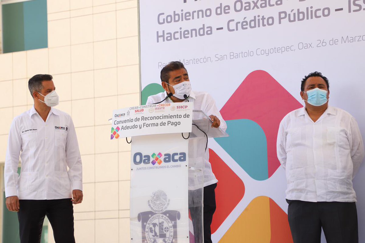 _AvilesAlvarez's tweet photo. Hoy acompañe al Gobernador @alejandromurat a la firma del convenio  con la Secretaria de Hacienda y el ISSSTE mismo que permitirá que Oaxaca tenga uno de los mejores hospitales del País https://t.co/pnEHa5lKCN