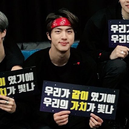 jin pics 🧑🏻🚀 tweet media