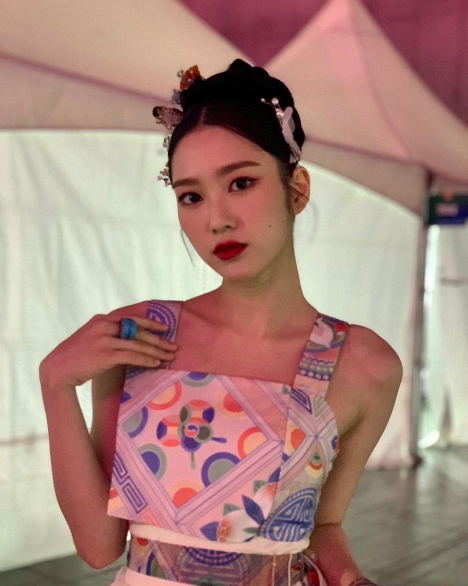 girlgroupspics's tweet photo. oh my girl ; jiho https://t.co/amKRPeYMMp