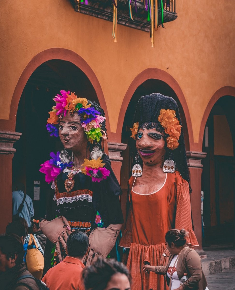 Photographer Korean Bolding Sinnett shares her behind-the-lens view of San Miguel de Allende - a UNESCO World Heritage site &amp; city with a bustling arts scene, artisan traditions and Spanish colonial architecture. Via <a href="/Virtuoso/">Virtuoso Travel</a>  virtuoso.com/travel/article…