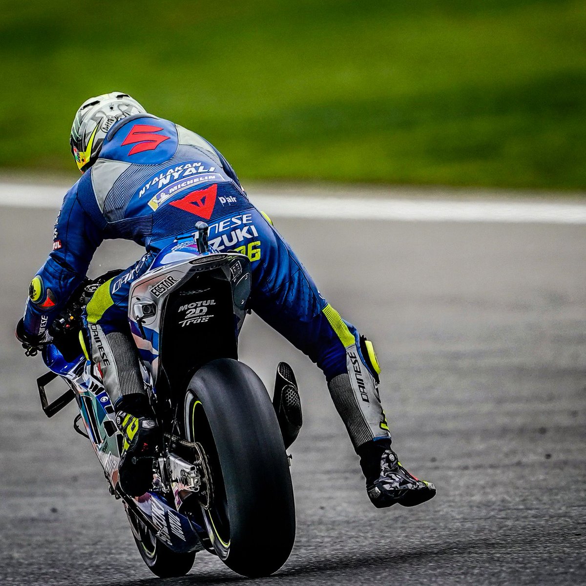 grid_press's tweet photo. Vuelve @MotoGP y la referencia será el campeón del mundo @JoanMirOfficial 💪🏼🏁 https://t.co/0V3sVfHloJ