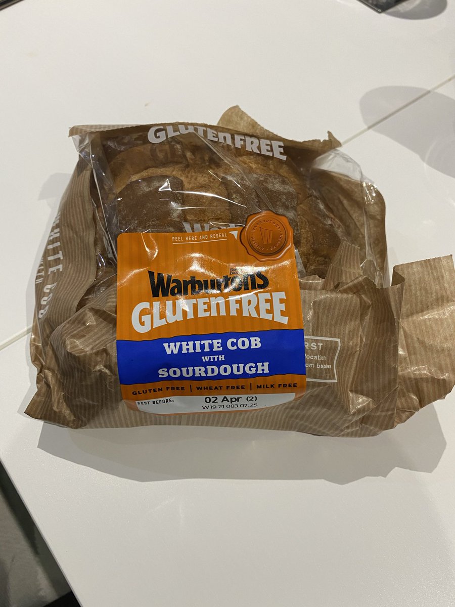 andrewsrunpage's tweet image. I really think @warburtons should advertise this to coeliacs as ‘the closest you will get to the actual taste of bread’ we have come a long way when a GF loaf is actually fairly pleasant, this IMO is easily the best 1. I still miss the real thing though, it’s been 20 years 🙈
