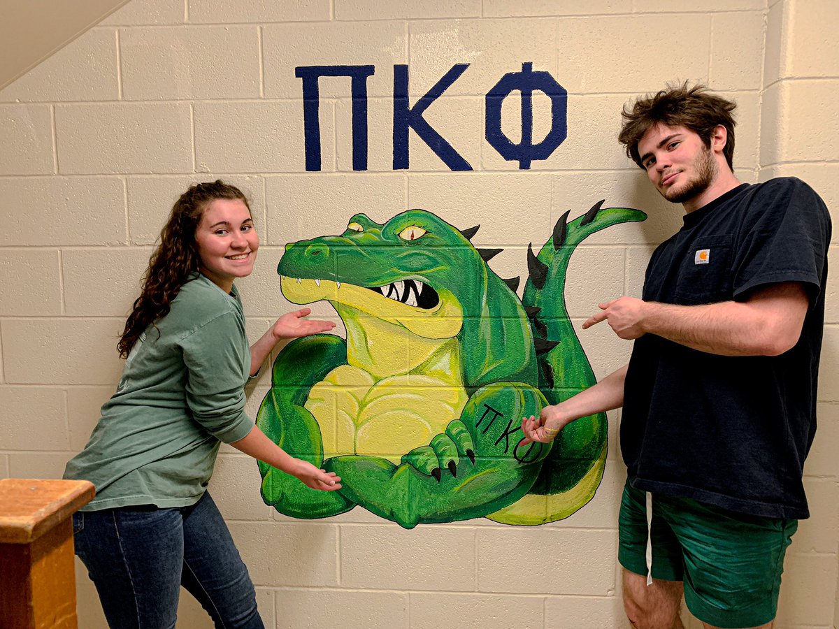 Shoutout to <a href="/AvonnaBoysel/">Avonna Boysel</a> and associate member Logan for painting our new mural. It looks so sick thank you so much!!💙💛