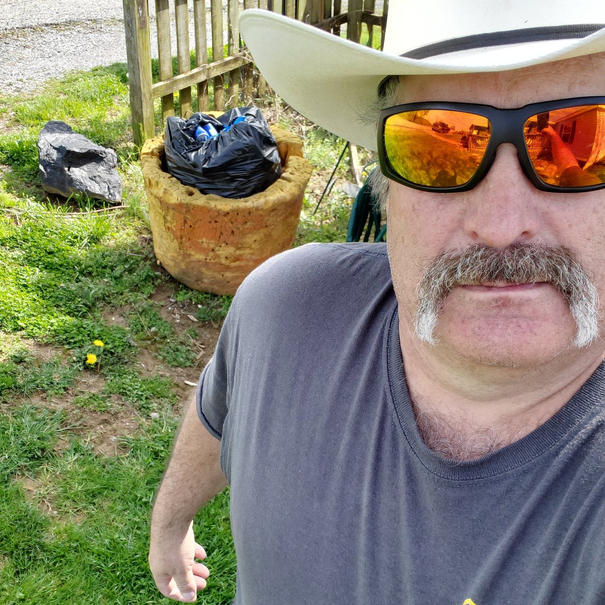 doclane300's tweet photo. #NewProfilePic https://t.co/y2SPg4ZwMD