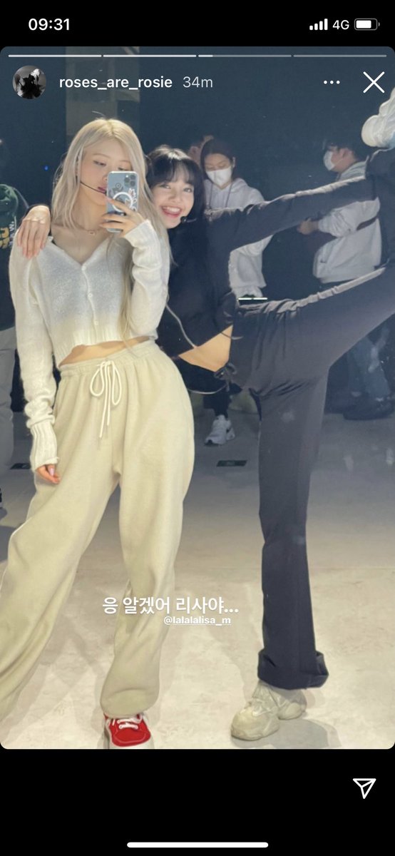 Rosezycrab's tweet photo. มาเพิ่มเรื่อยๆเลยค่ะ fwen 🥰#TheLalisaDay #Chaelisa https://t.co/doxcnT2JMp