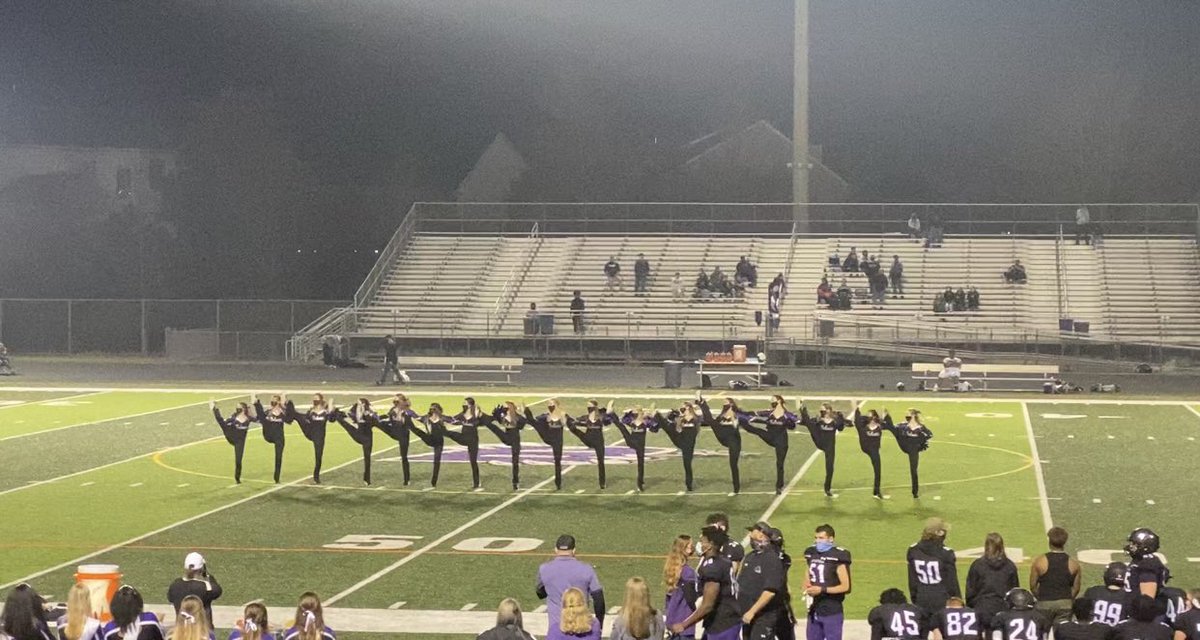 BHSbobcatsdance's tweet photo. Truly enjoyed getting back out on that field! Halftime is the best time!
Proud of our Varsity Football Team beating Osbourn and our 7 time District Champ Cheer Squad! #YouWishYouWereABobcat #BHSDance #PurpleReign #ReignOn #GoBobcats https://t.co/5RJBtNZq7t