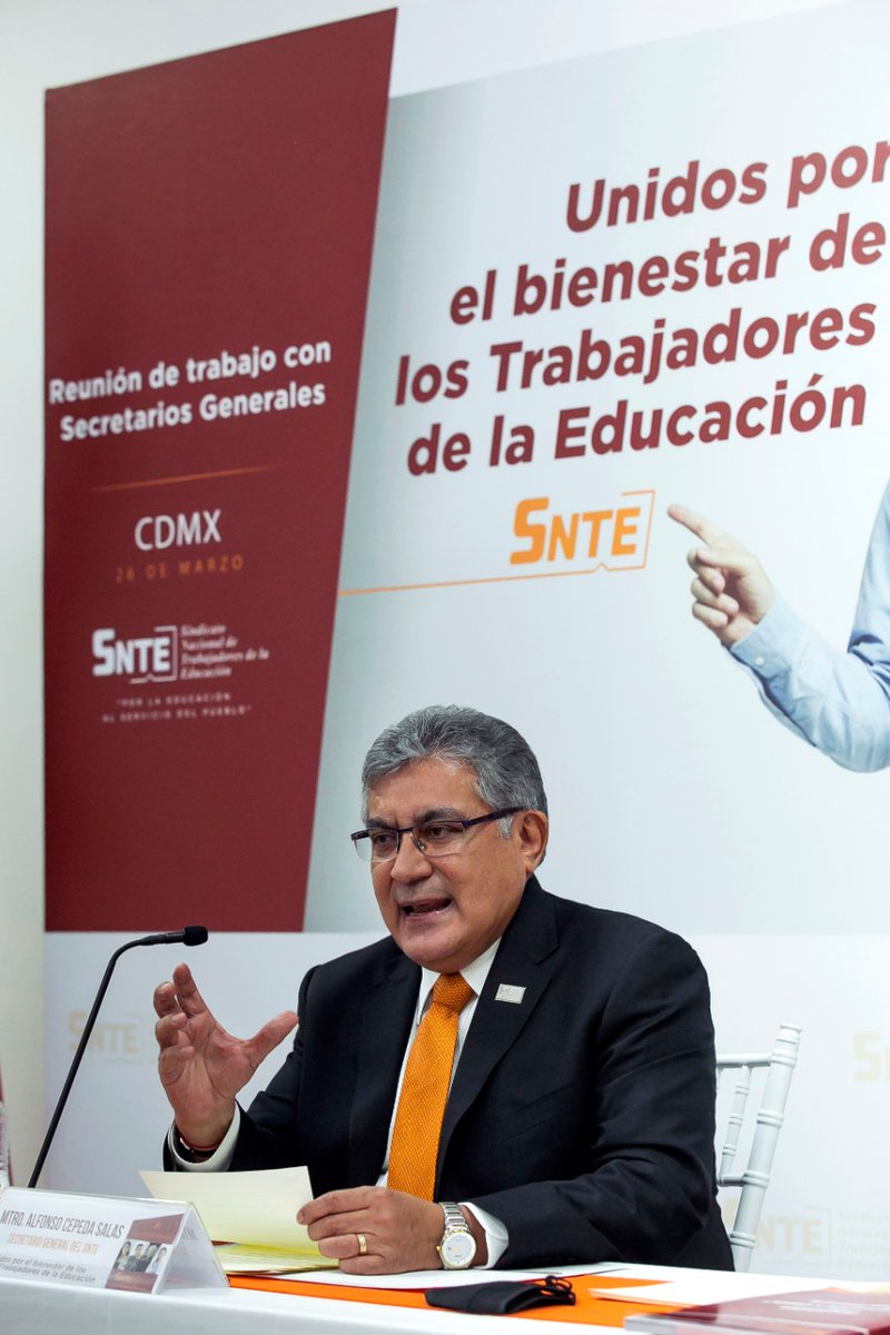 Seccion36Ofic's tweet photo. #TodosSomosUno 🙋🙋‍♂️

🟠 Exige #SNTE ✅ solución a fallas de @USICAMM_OFICIAL✔️ Mtro Alfonso Cepeda Salas 🟠 Pide a @SEP_mx✔️ salida de titular #USICAMM por emisión unilateral de lineamientos y convocatorias que son una afrenta a docentes

Leer Nota 👉 https://t.co/qiSKnczSbs 👈 https://t.co/B2n3TcLeKr