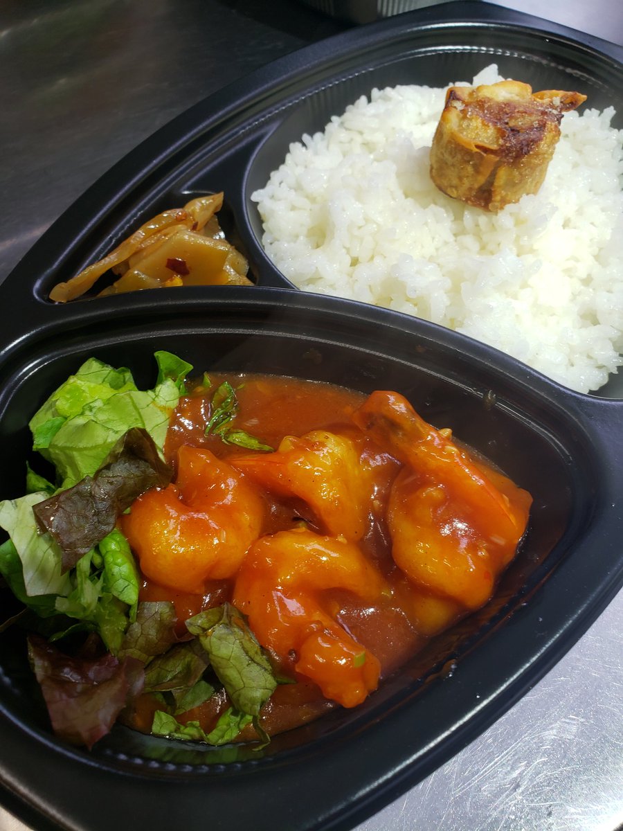 DinerSin's tweet photo. 今日もとても天気が良く、気持ちのいい東大和です🌞😊🌞

お散歩がてら、ＳｉＮ軒のお弁当を食べにいらしてください😋🍴🍱🎶

お弁当は、出来立てを提供したい為作り置きはしておりません🍱
少々お時間を頂く場合がありますが、ご理解の程よろしくお願いします🙏 https://t.co/mdlo1KaAom