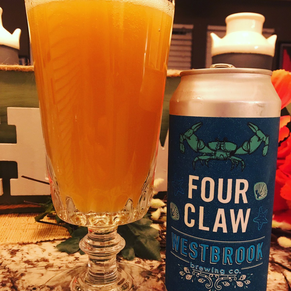 jas0n_russo's tweet photo. @scottlinn_ @beardedirisbrew #westbrookbrewery #fourclaw #drinklocal https://t.co/qhMe7woTxB