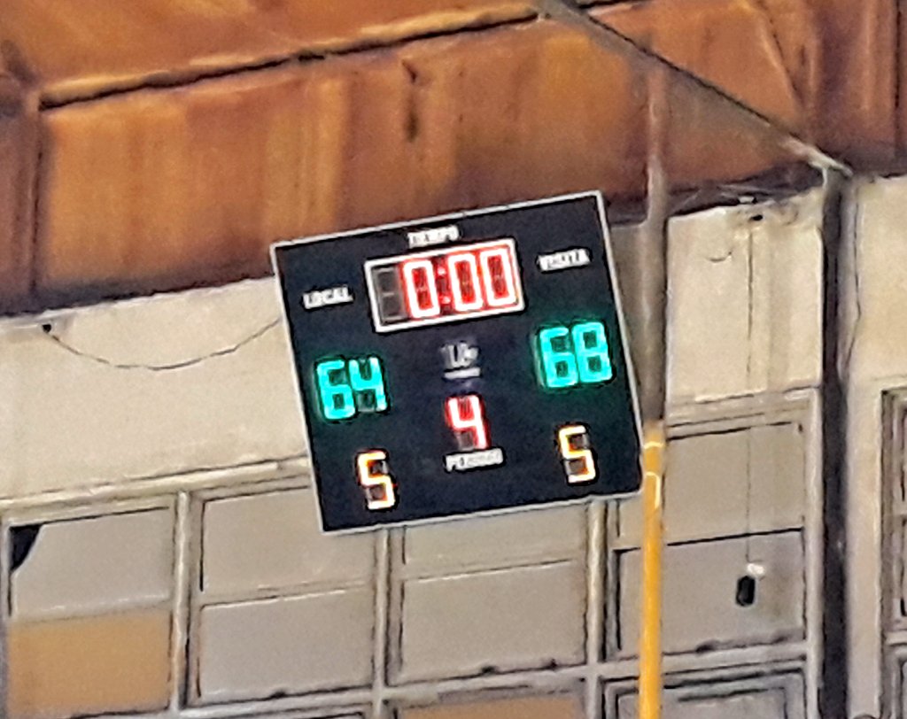 leonqn's tweet photo. #PrimeraMasculino final del partido @ClubCipolletti le ganó por 4 puntos a @BasquetPacifico.

#VamosCipo🏀 https://t.co/pjrMMUI5ia