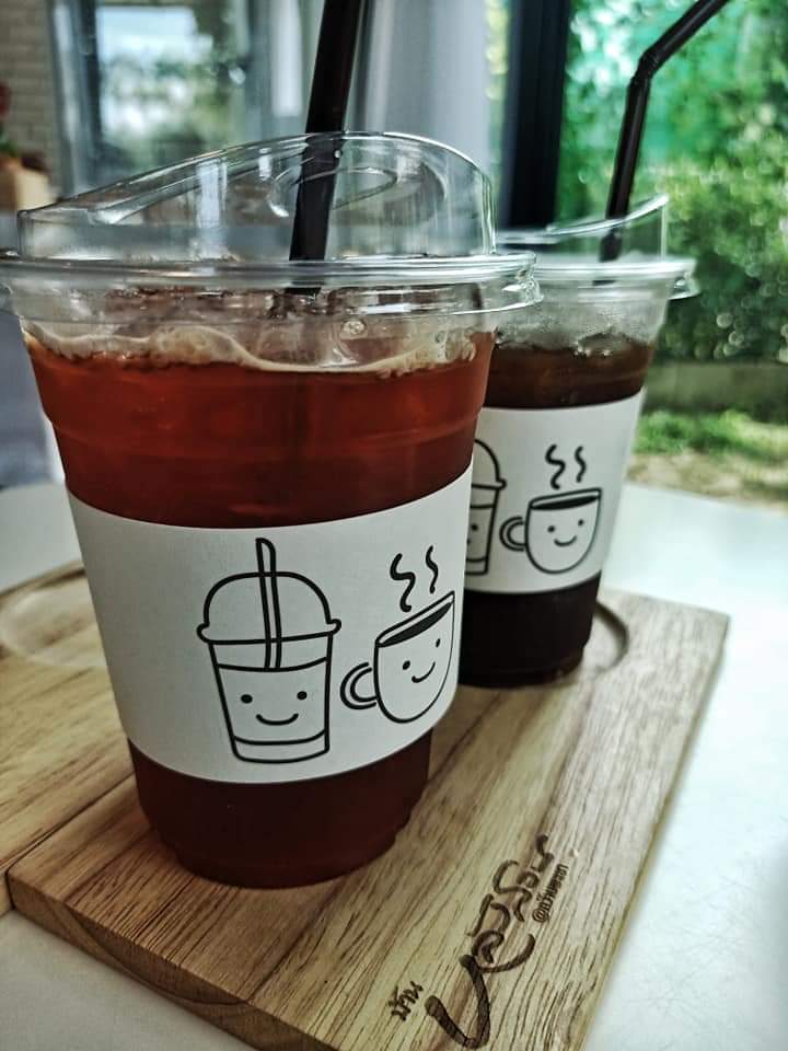 phanuwat_bas's tweet photo. Baan หลังสวน Cafe at กว๊านพะเยา

ร้านกาแฟเล็กๆ น่ารักๆ 😊😊 กับบรรยากาศภายในร้านที่ดูสะอาดตาคุมด้วยโทนขาวแบบมินิม้อล น่ารักชิคๆ 

🕘 เปิดบริการ
      วันจันทร์ - วันเสาร์  07:30 – 16:30 น.

📌พิกัด :ด้านหลังสวนสมเด็จย่า กว๊านพะเยา

#รีวิวพะเยา #ร้านกาแฟพะเยา #ReviewPhayao https://t.co/fHvroqAT73