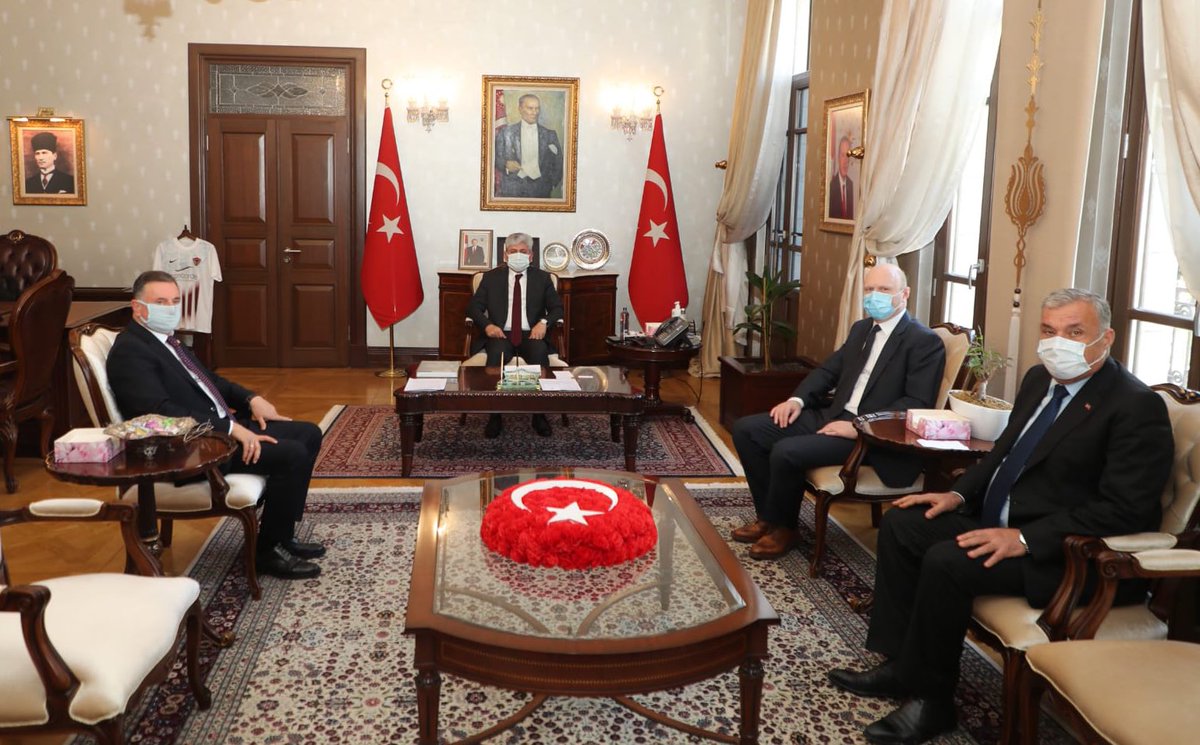 Lütfü Savaş