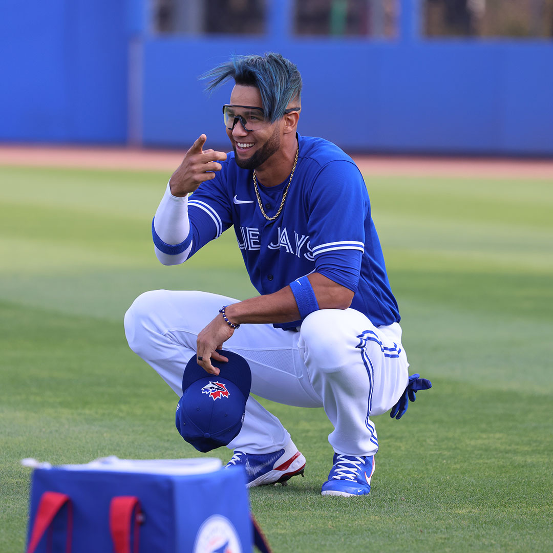 Toronto Blue Jays on X: UPDATE: @yunitogurriel's hair now matches his  jersey 🍍😃  / X