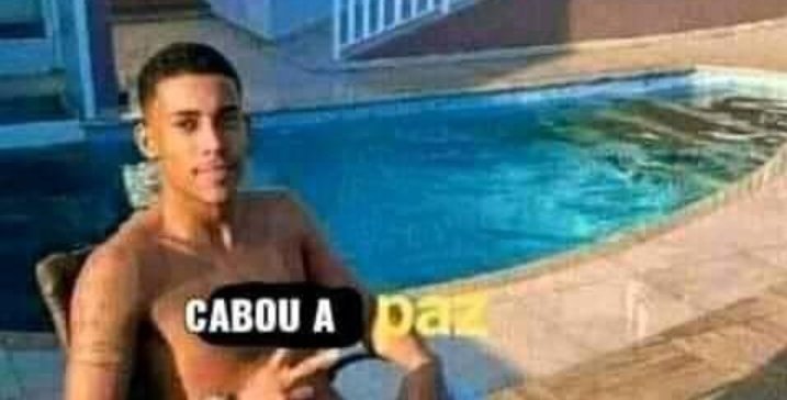 s_witchmoon's tweet photo. Eu sou Rhys Stan meu Deus, acabou minha paz nesse fandom de Acotar https://t.co/Kc2Veig993