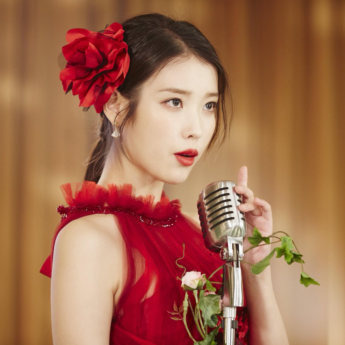 jieunspoetry's tweet photo. [TRANS | 27.03.21]
A spectacular line-up awaits you on this week’s MBC “Show! Music Core”
#IU graces Music Core today at 3:40 pm KST, performing “#Lilac” and “Coin”
Other artists performing: BLACKPINK Rosé, Jessi, Super Junior, Lim Young-woong, Pentagon, WayV, Weeekly and more++ https://t.co/iwnITgZppC