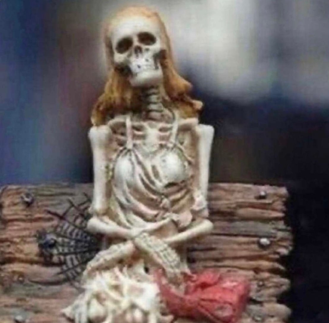 SmSloom's tweet image. #ليش_ماتخطبين_لزوجك

والله جايه اخطبتس لزوجي 😂😂😂