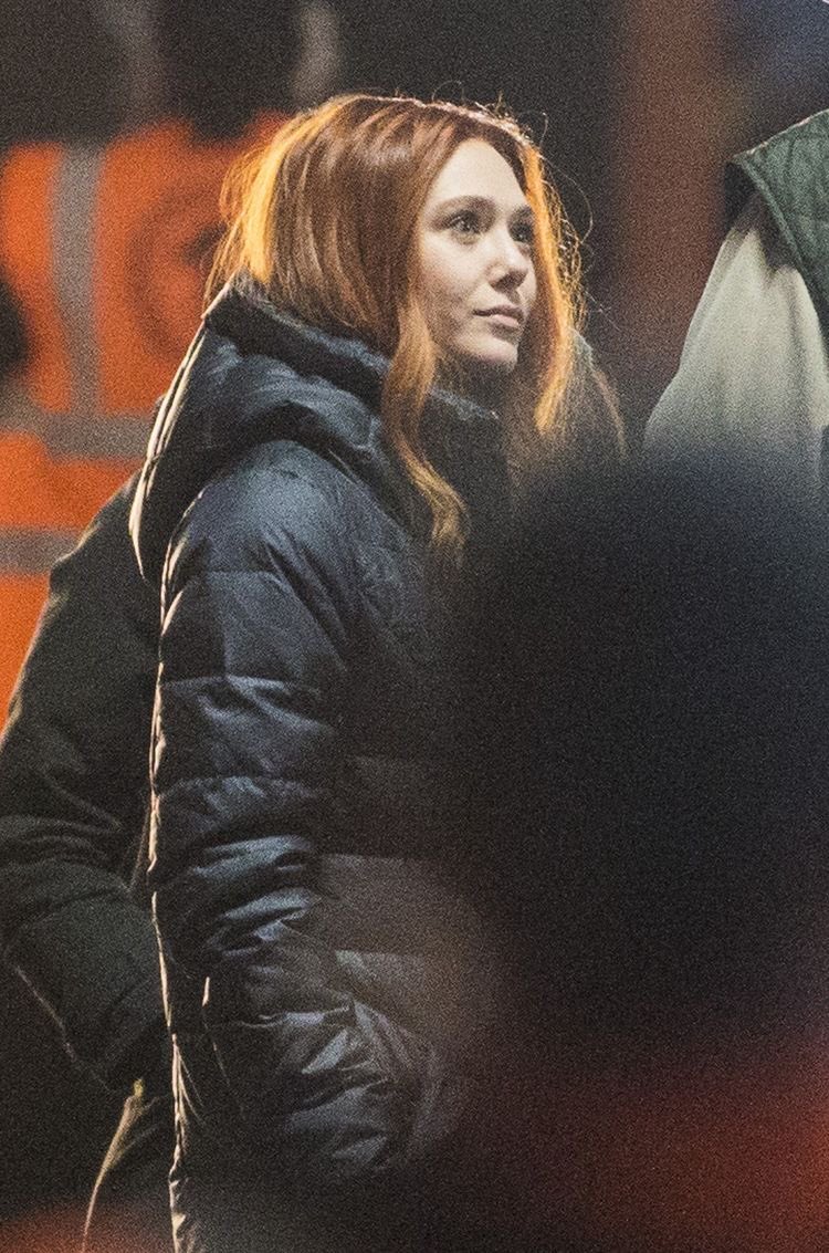 wandaview's tweet image. she really made this look like a whole photoshoot