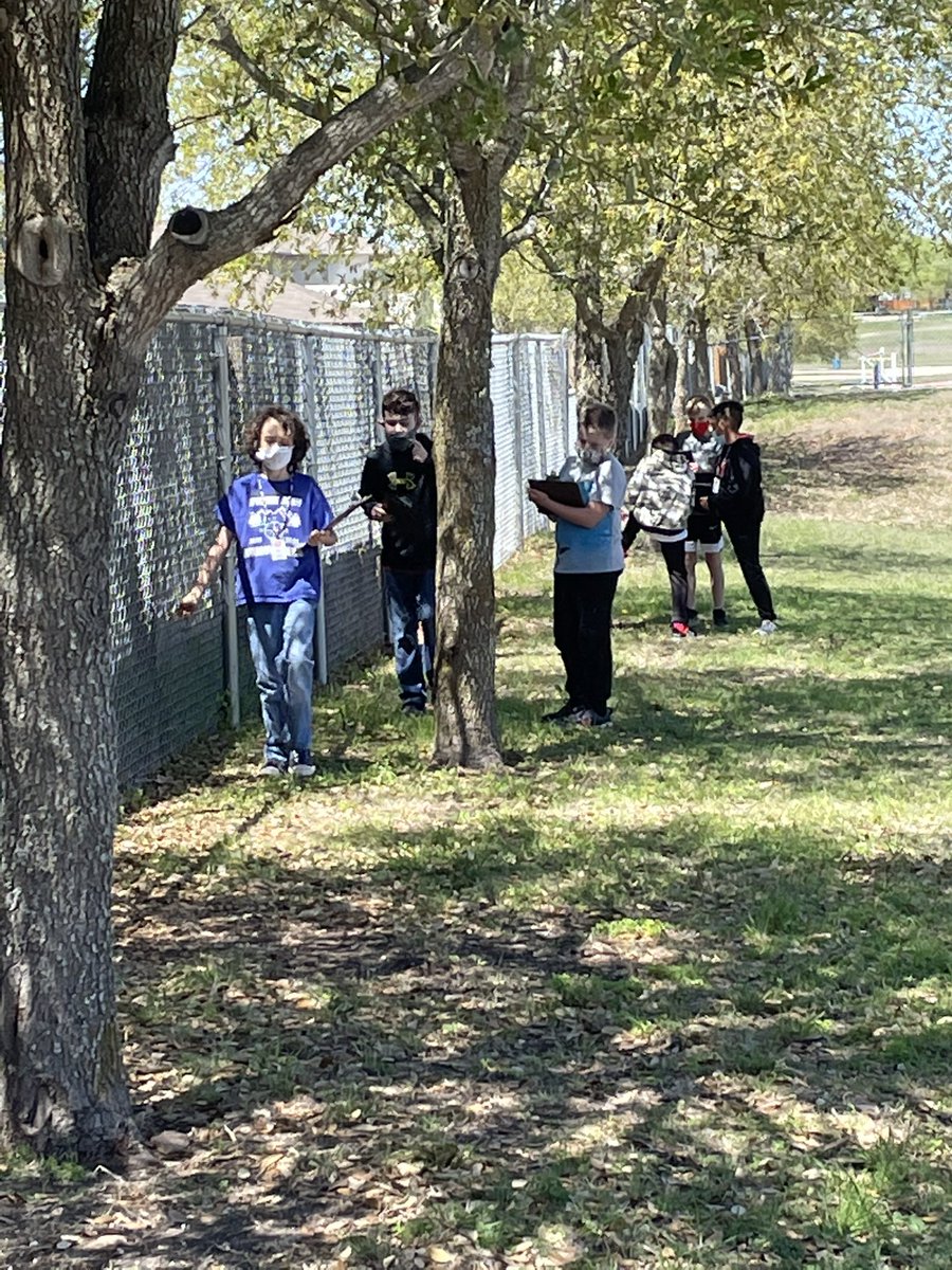 krasco9's tweet photo. Yesterday was a beautiful day to take a nature walk and look for interactions between living and nonliving things! @WoodsComal @EmilyLoftin4 @jensmith207 @NicoleG_MES https://t.co/I94yS0hh8m