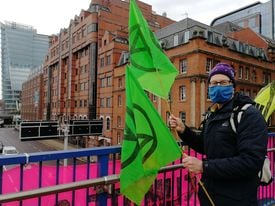KangarooCaught's tweet photo. #ClimateAndEcologicalEmergency #CEEBill banner drop in #Birmingham #WestMidlands today!
Good support from passing drivers, incl some police. Average of one horn blower a minute during the 3.5hrs presence on a cool morning of rain, wind and sleet.

#XRBrum
#XR
#ExtinctionRebellion https://t.co/lhSqexlmFc