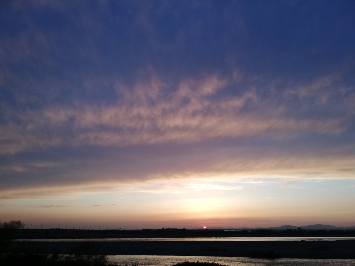 Hrm248's tweet image. 幻想的な夕日