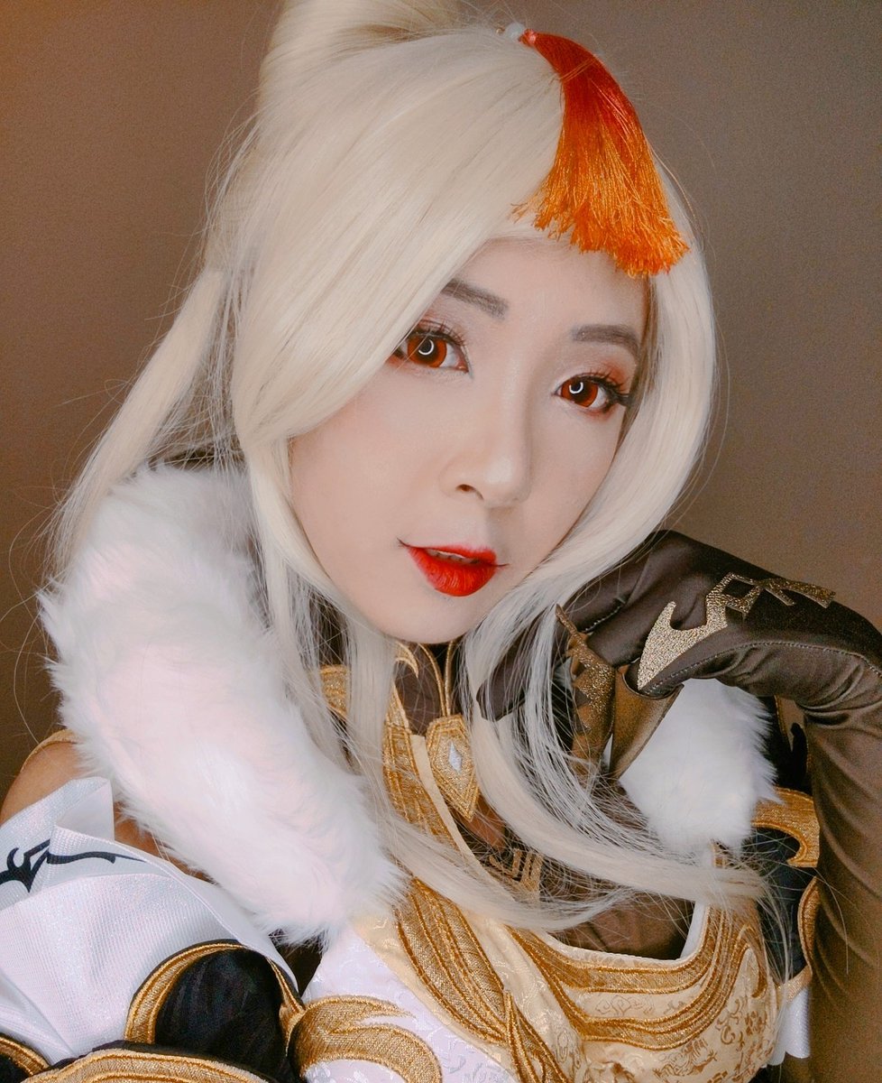 8bitpink's tweet photo. "In a trade war, the perfect hunter leaves no trace." 💰✨

So happy to finally be able to cosplay my favorite girl Ningguang from #GenshinImpact 🥺🥺 when cons are a thing again, you bet I'll be wearing this! https://t.co/LgjrtoT0Rv