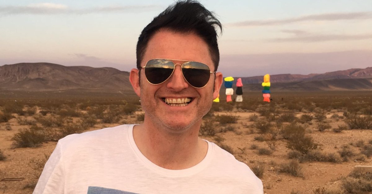 SPECIAL event TONIGHT w/<a href="/ciarangribbin/">Ciaran Gribbin</a> of <a href="/INXS/">INXS</a> who worked w/<a href="/Madonna/">Madonna</a> <a href="/U2/">U2</a> <a href="/PaulMcCartney/">Paul McCartney</a> @SnowPatrol &amp; more and contributed to "88+ Ways Music Can Change Your Life".  Joining us LIVE @ 8PM ET. If you want him to see your comments: Streamyard.com/facebook

facebook.com/88WaysMusic/vi…