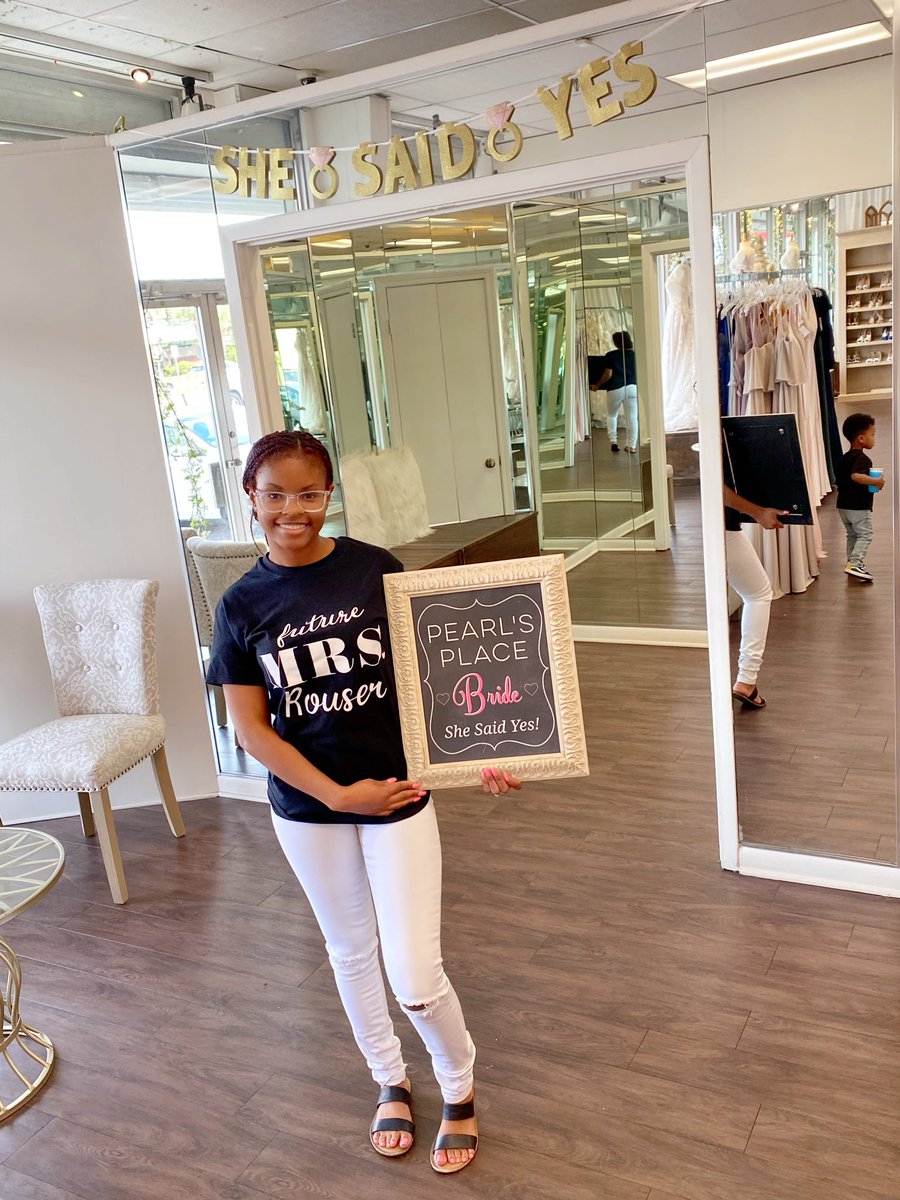 _lunnada's tweet photo. Today I Said “YES” to the perfect Dress👰🏽♀️❤️#issabride #isaidYES #ReadySetRouser 04/22/22 https://t.co/MHS9oED1xl