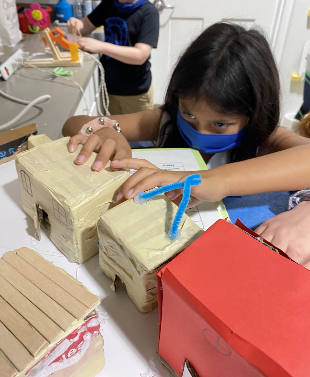 cindy_culwell's tweet photo. 3rd grade colonies of Pork Chop, TatorTot, &amp; NoName are finished🎉They worked together to make sure all the measurements matched their initial plan, which included working gate. Then added some extra decorative elements. #asestyler @AllSaintsTyler @Makerspaces_com #STEMeducation https://t.co/fEYVIuNNr5