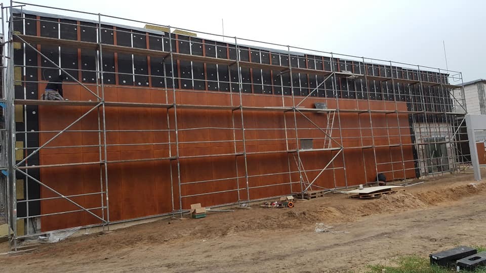 AGS_System_UK's tweet photo. Our rainscreen solutions are very easy to install-bearing even the most demanding building materials!
#facades #architecturelovers #claddings #amazingbuildings #architecture #rainscreencladding
https://t.co/98d4pOFq70 https://t.co/O4vdID4lhf