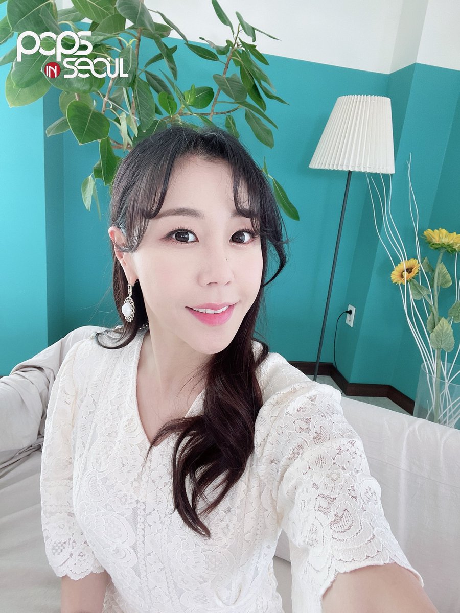 Pops in Seoul tweet media