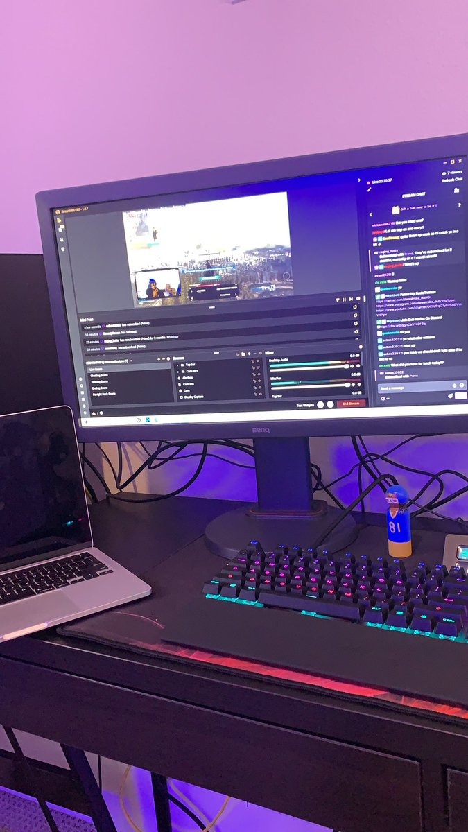 Mike Williams tweet media