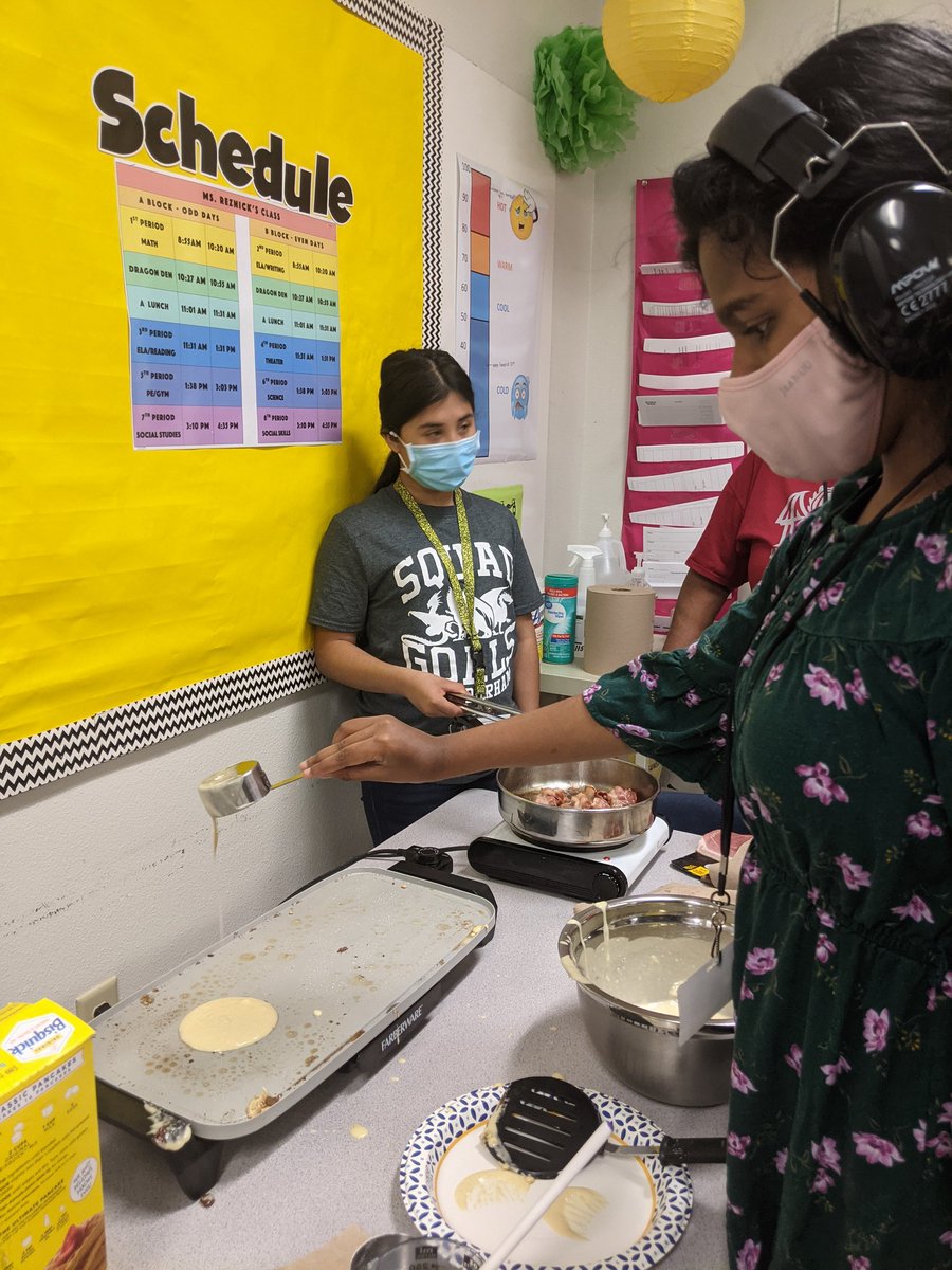 Ms.Reznick tweet media