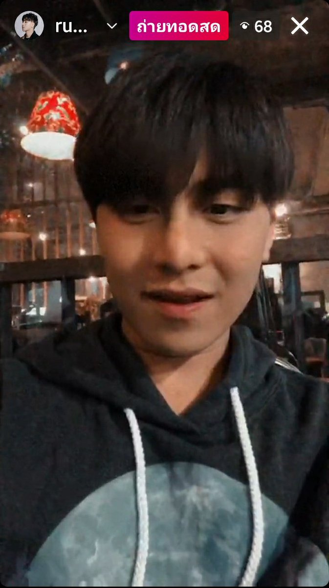 zurr0714's tweet image. I am the captor in time, with the most people coming in. Because i didn&apos;t listen and I am reviewing the student exam. But i see your smile. 😊😊😊😊 #rumrumne #marum #mushrum