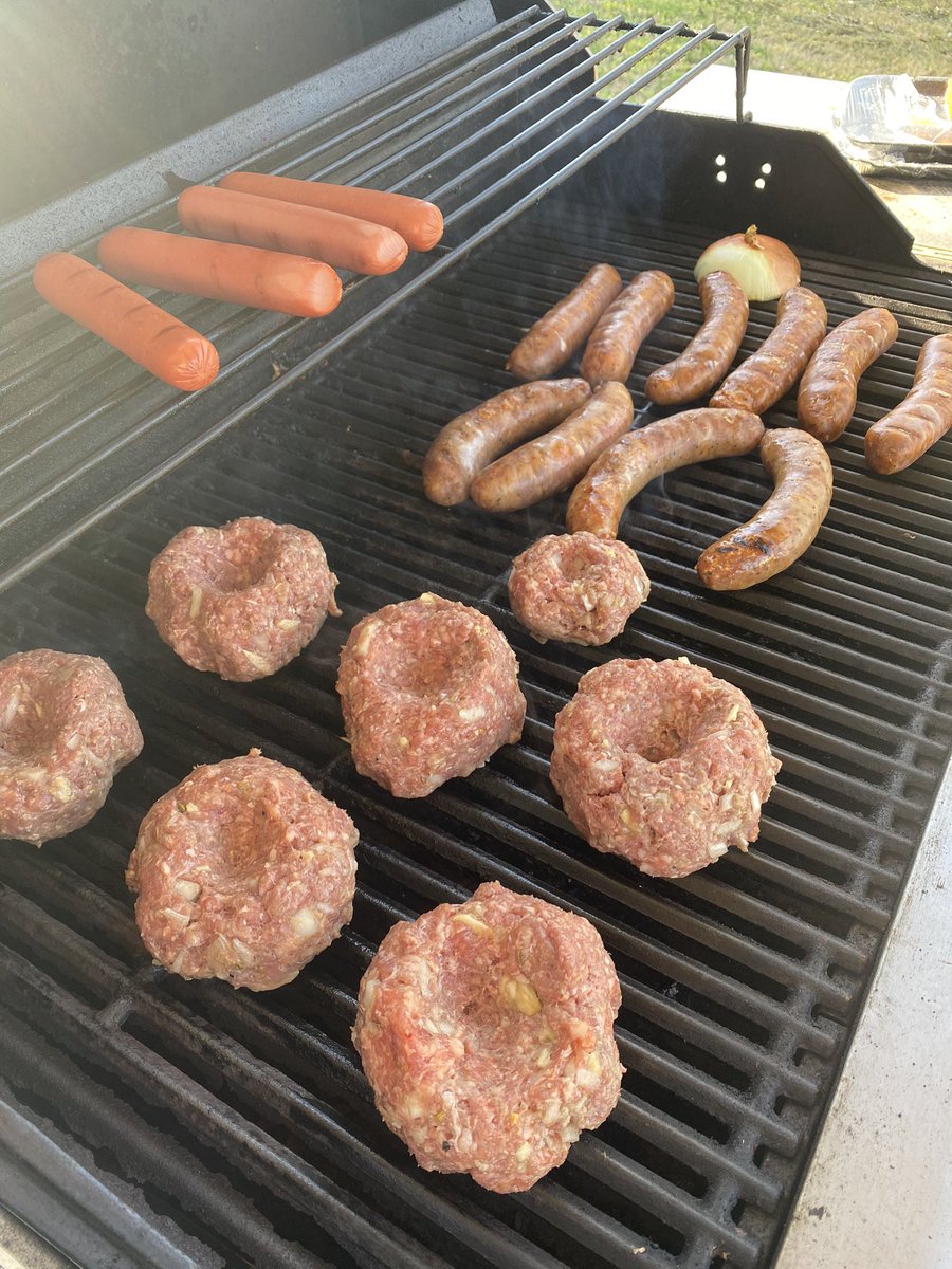hungtony01's tweet photo. Loving the weather https://t.co/yLFRZ0oRho