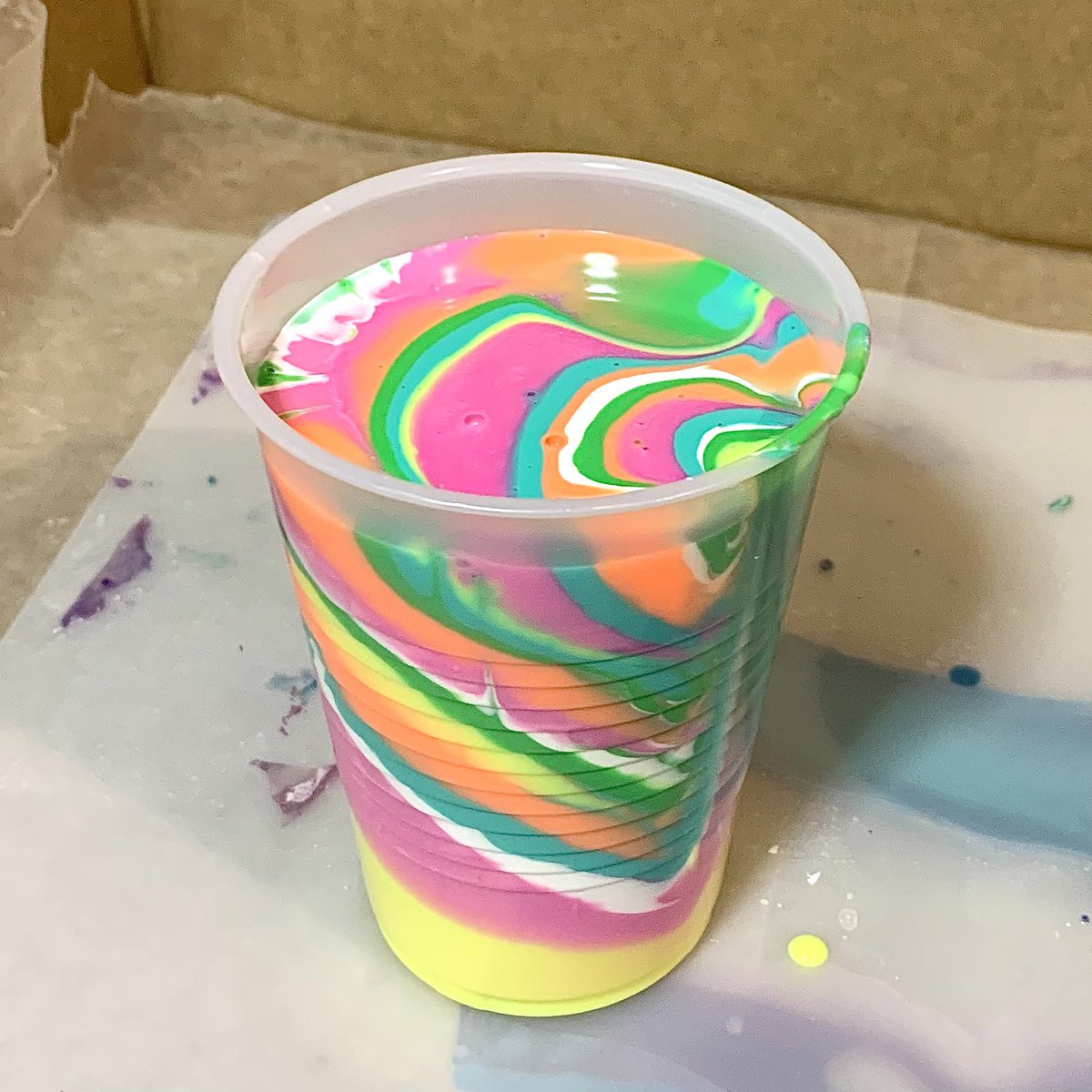 ShannanigansST's tweet photo. Such a pretty cup of paint. 🌈💕
#paint #fluidpaint #rainbow #colorfulpaint #brightcolors https://t.co/ItKqy5dy20
