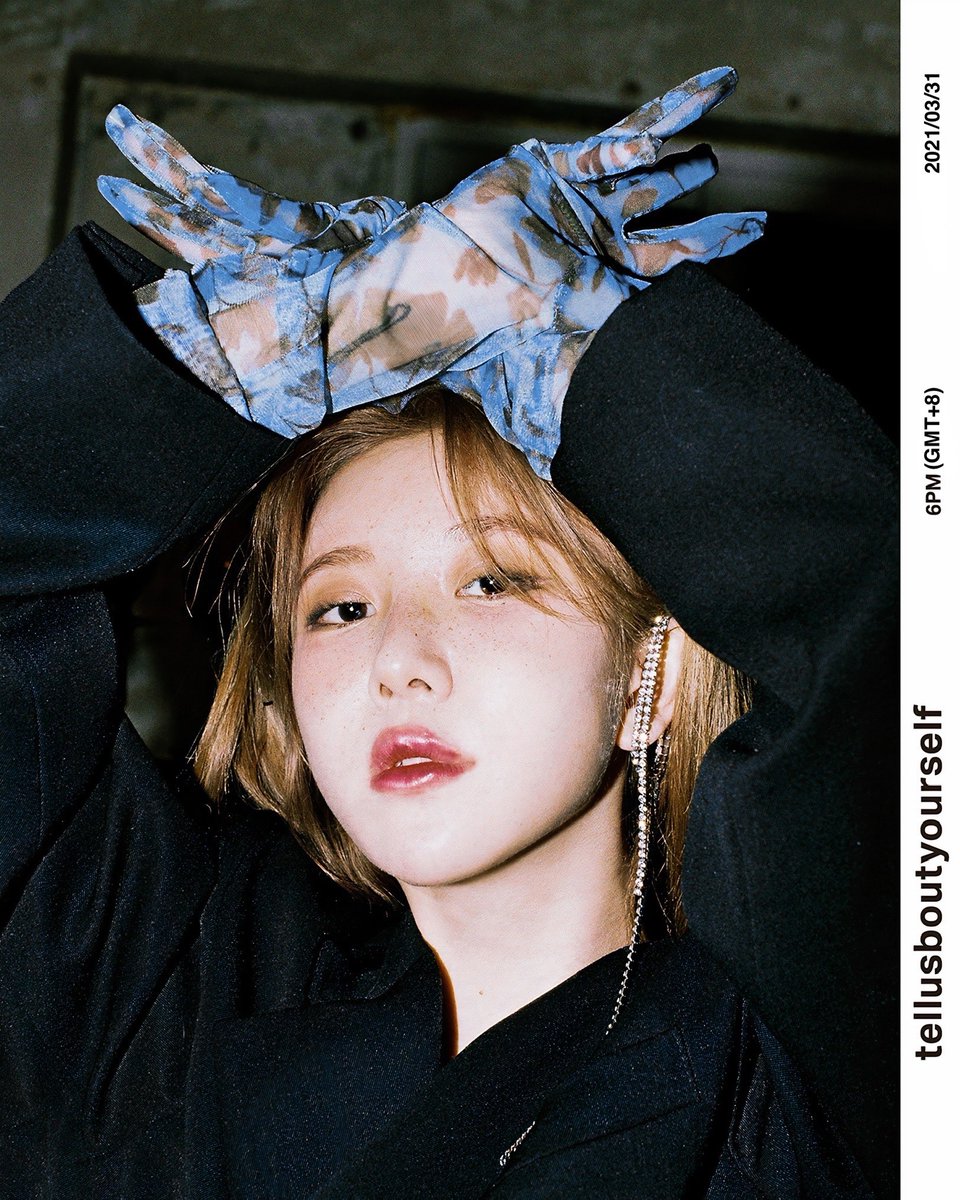 CLSDiverseMedia's tweet photo. SEA (씨) Full Length Album ‘[tellusboutyourself]’

◽ 2021.03.31 6PM RELEASE

TEASER PHOTO #1

#Sea #씨 #tellusboutyourself https://t.co/rc5Gss64FR