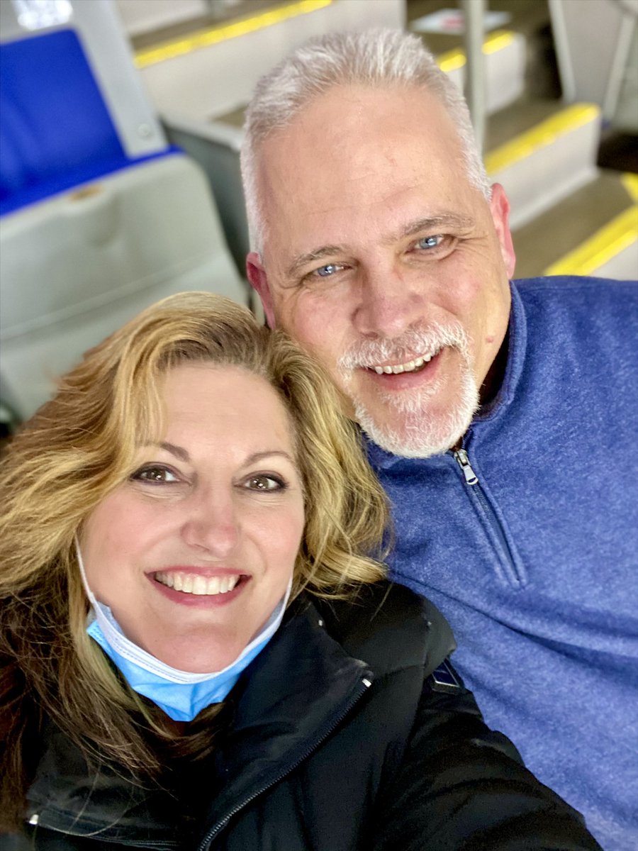 CoachGriff55's tweet photo. A little @FWKomets hockey night!  Brought my beautiful bride along I’m a lucky man #LetsGoKomets #RivalNight https://t.co/KITu1adCaN