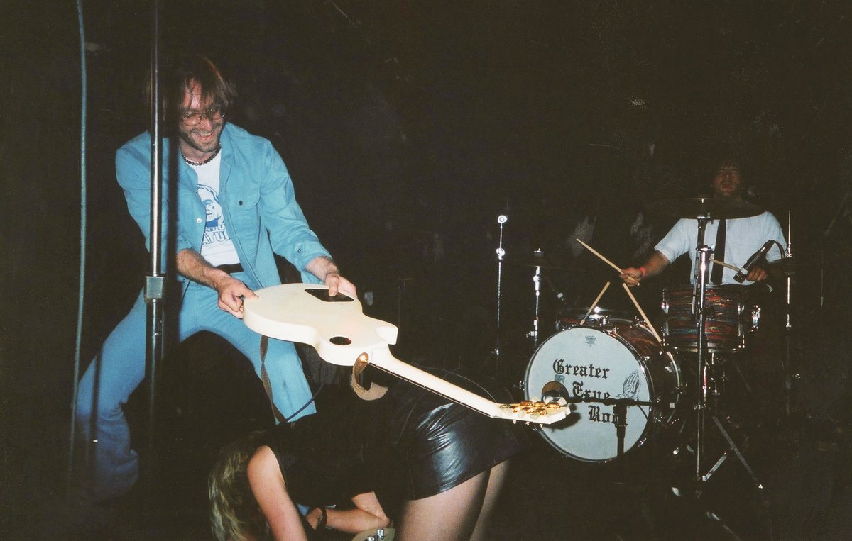 bp_three's tweet photo. @Shockmain Even found some old pics from the show ! Pre-digital, when I used to shoot everything with Kodak HQ disposable cameras !! You had to be close. Obnoxious flash ! #ThePaybacks https://t.co/X8Wl1n7p72