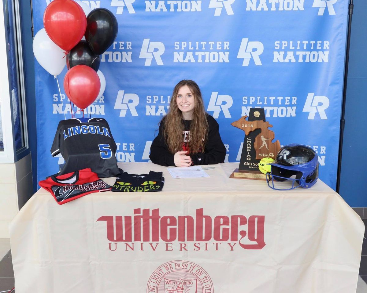 CollegeBDJocks's tweet photo. Congratulations to 2021 CBJ Harper Crews for signing her NLI to play softball at Wittenberg University. Harper has received early admittance to the Honor’s Program at Wittenberg. She is also ranked in the top six of her graduating class.  @harper_crews @WittSoftball https://t.co/k2cRQ9LSji