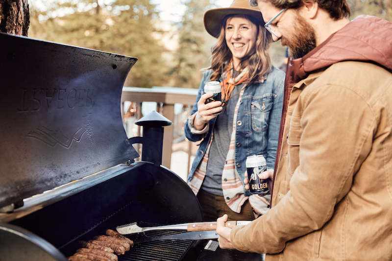fremontbrewing's tweet photo. It's 5PM on a Friday. Golden Pilsner in hand. Brats on the grill. Life is good!

#fremontbrewing #goldenpilsner #seattle #pnwlife #treagergrills #logecamps #getoutandplay https://t.co/0xqDHeGC5v