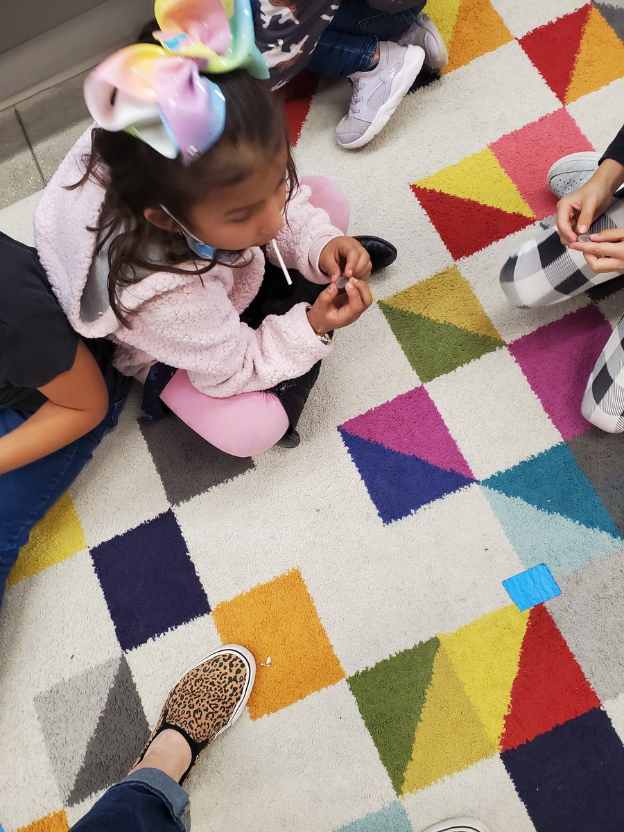 EKDkinder's tweet photo. @RockyPhillips14 @EKD_Elementary Investigating Dimes!!! Learning all about money!! We got to keep a coin a day! https://t.co/7xUFkZf9Du