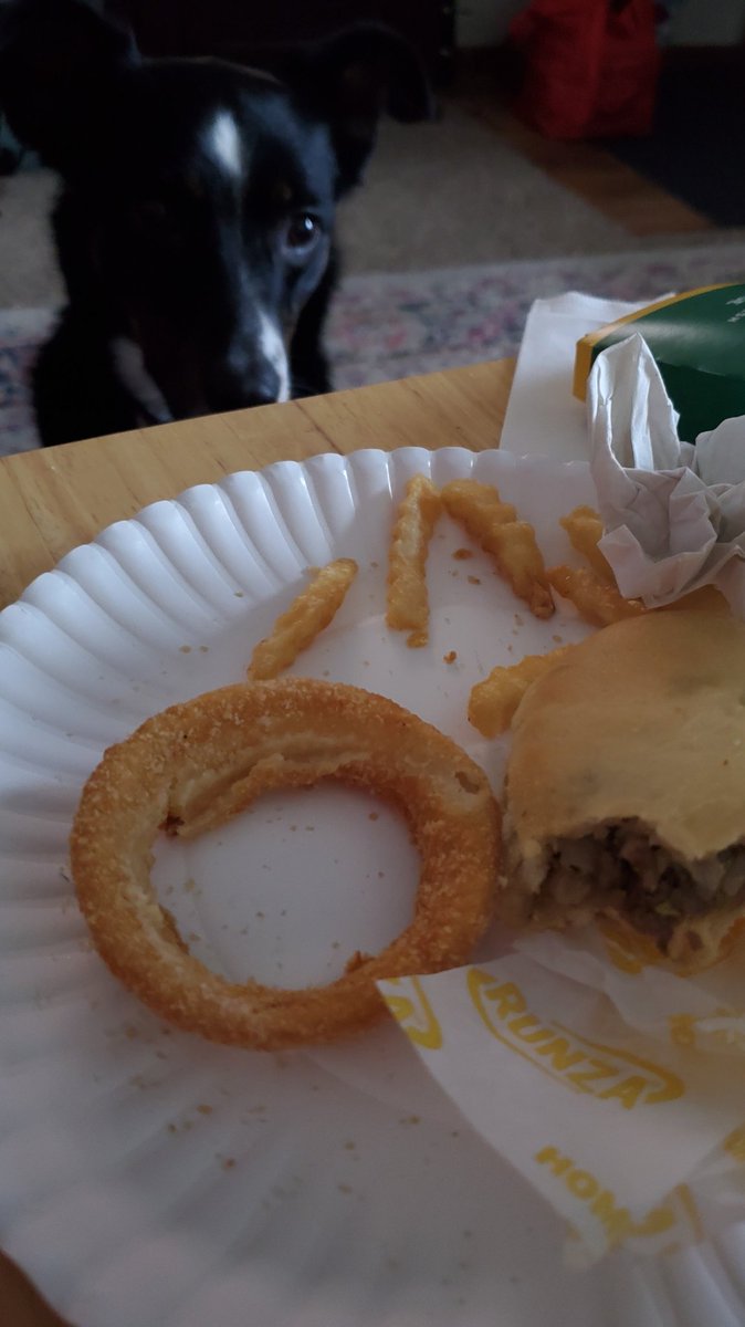 NebraskaFran's tweet image. Someone thinks I should share my @runza and rings. 😂