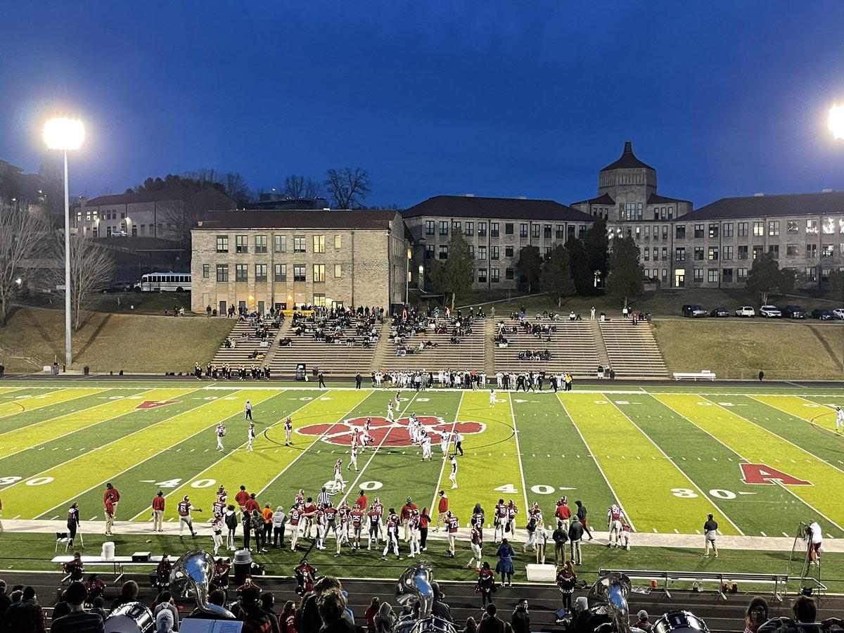 dosskarin's tweet photo. Friday Night Lights! #TheACSWay https://t.co/dVnfQWrK0t