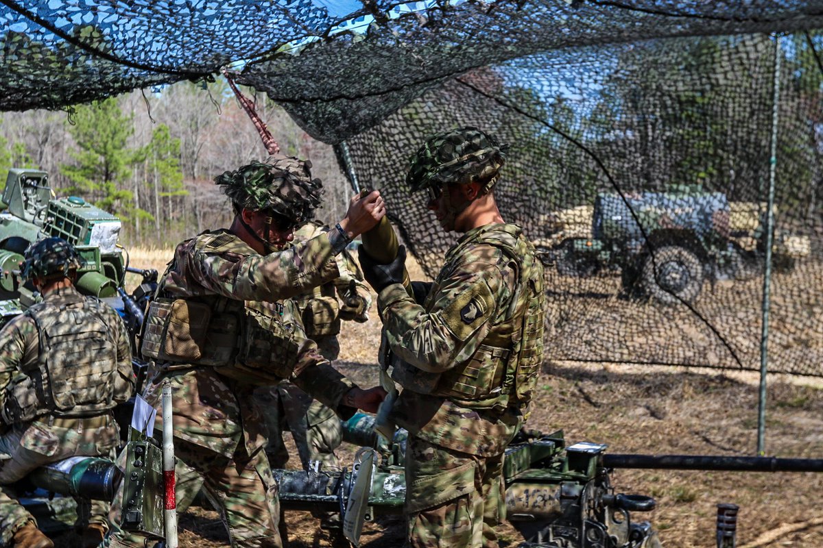 101Bastogne's tweet photo. The Proud Americans from @2_32_FAR dominated their Table XII Gunnery. These red legs are ready to to provide accurate, rapid, and lethal indirect fire in support of operations anywhere in the world. @101stAASLTDIV @18airbornecorps @FORSCOM #FridayMotivation #ReadyNow https://t.co/twQ4LNxjsT